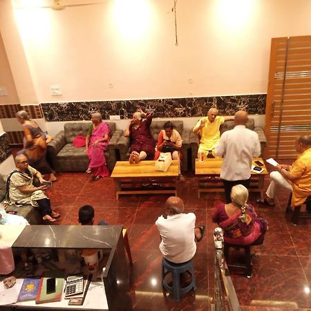 Kaka Guest House Ayodhya المظهر الخارجي الصورة