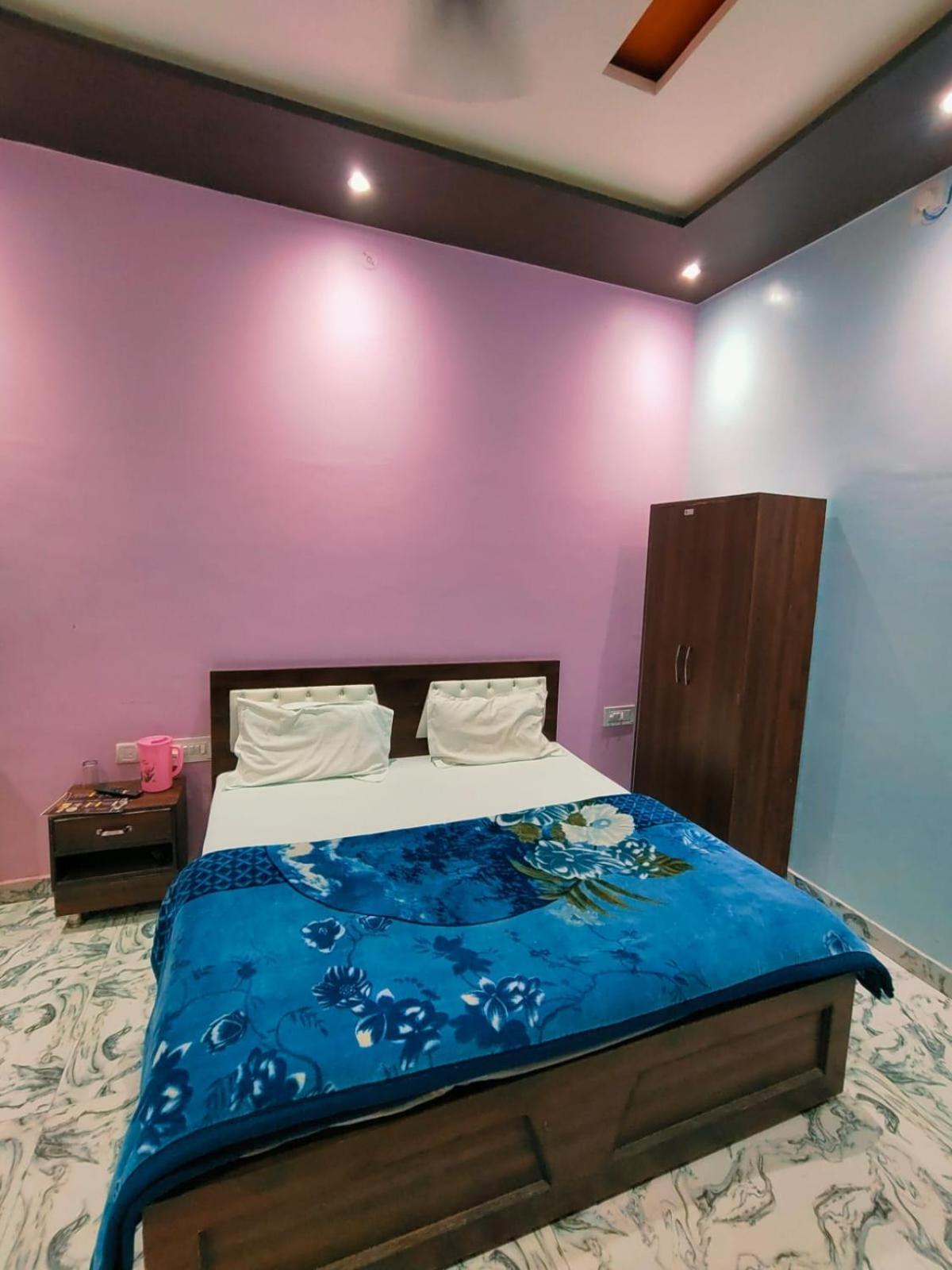 Kaka Guest House Ayodhya المظهر الخارجي الصورة