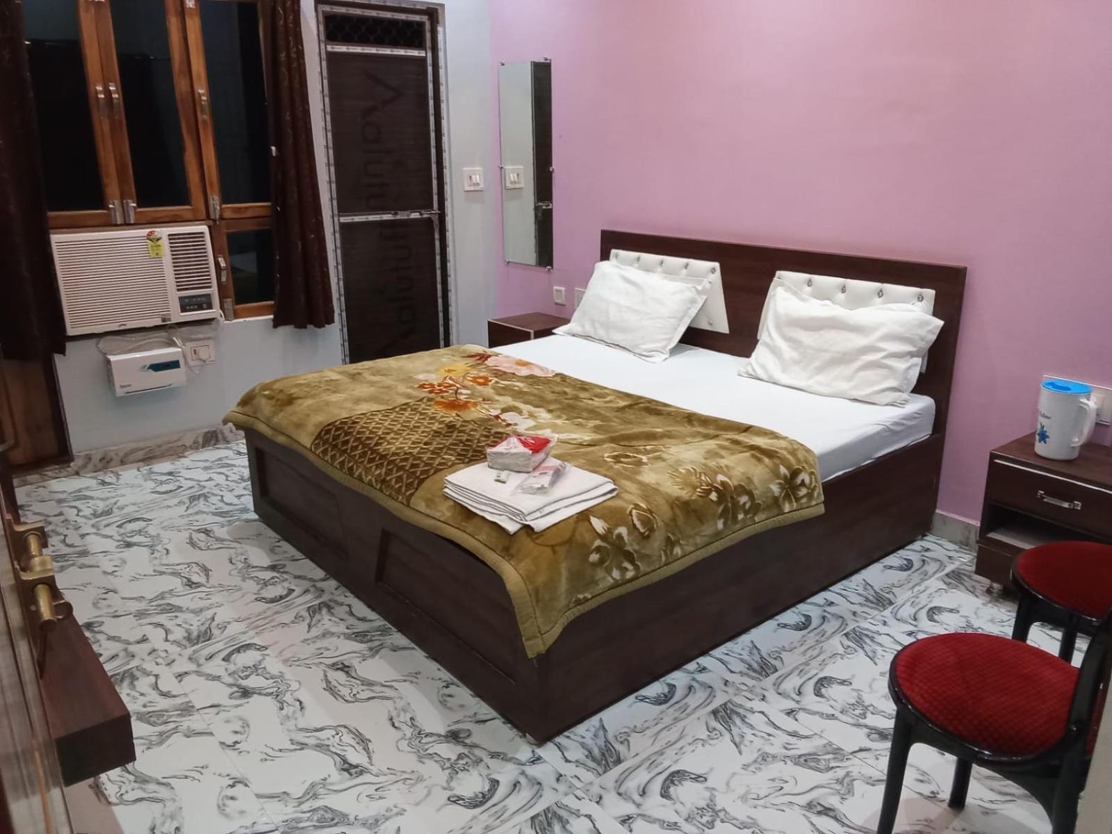 Kaka Guest House Ayodhya المظهر الخارجي الصورة