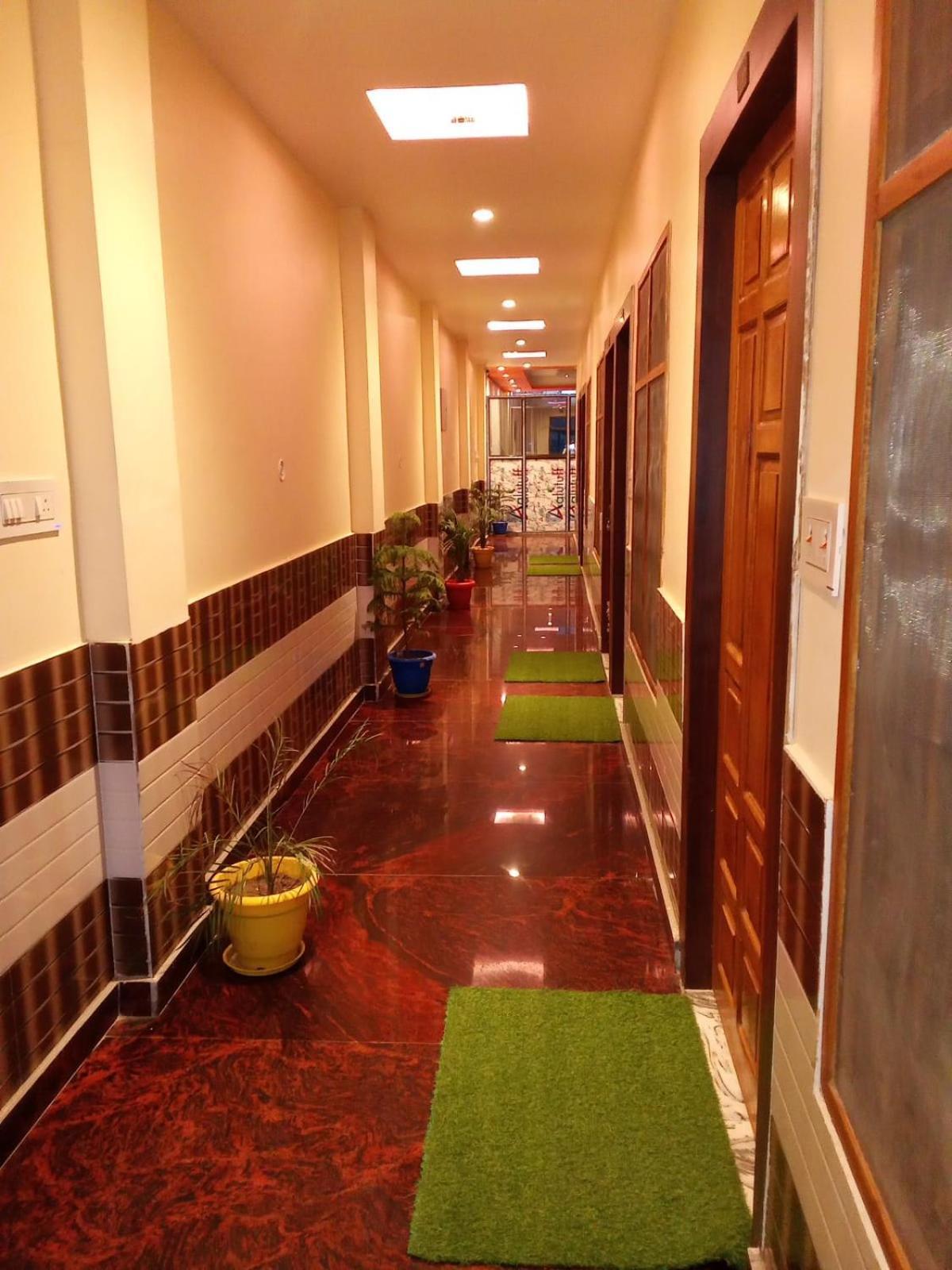 Kaka Guest House Ayodhya المظهر الخارجي الصورة